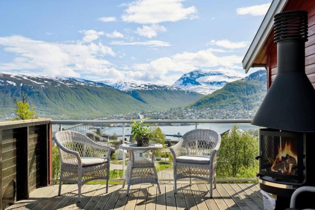 Sea & Mountain View Apartment Tromso Bagian luar foto